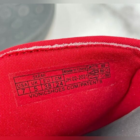 Vionic Womens Sarah Red Sandals Size 7 Medium (B, M) (2207398) - Picture 13 of 13